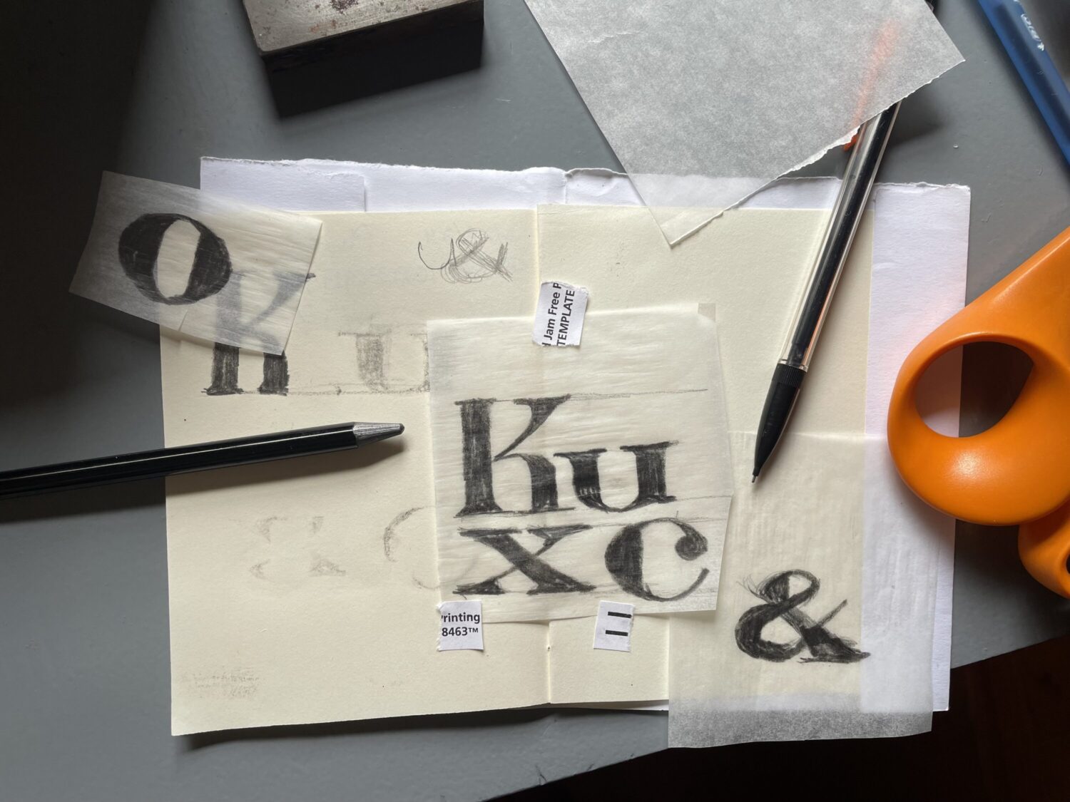 Hand-drawing lettering.